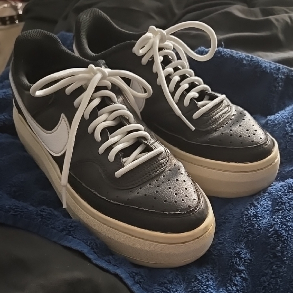 Black and White Sneakers with white Soles (soles are slightly yellowing)
